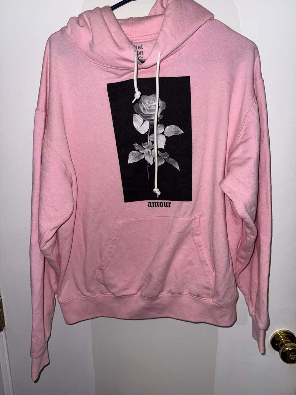 Artist Union Clothing Co. Amour Rose Graphic Pullover Hoodie in Pink